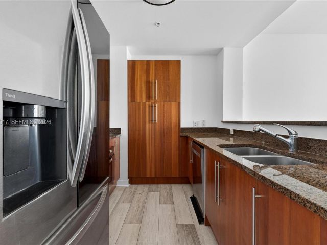 Apartment for sale  Unit #T-2407 - photo 7429967