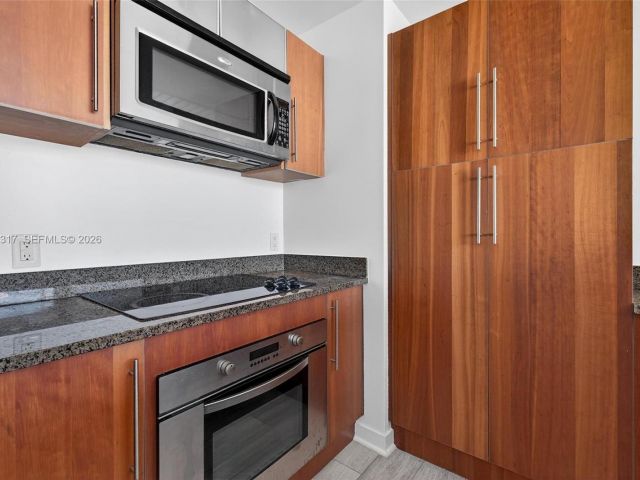 Apartment for sale  Unit #T-2407 - photo 7429969