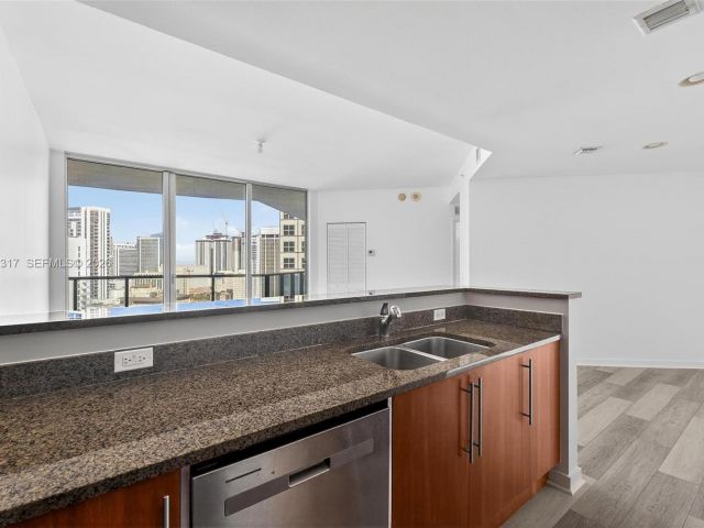 Apartment for sale  Unit #T-2407 - photo 7429970