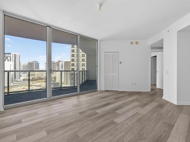 Apartment for sale  Unit #T-2407 - photo 7429973