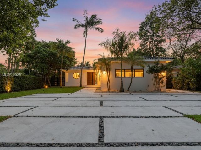 Home for sale at 550 S Shore Dr - photo 7433918