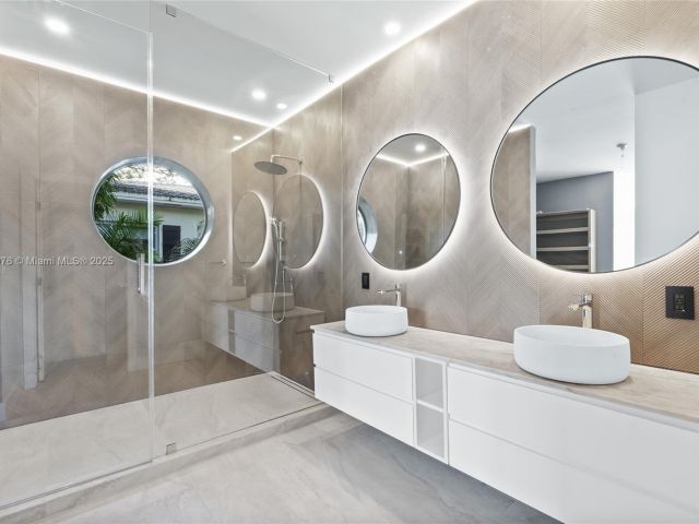 Home for sale at 550 S Shore Dr - photo 7433925