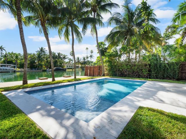 Home for sale at 550 S Shore Dr - photo 7433928