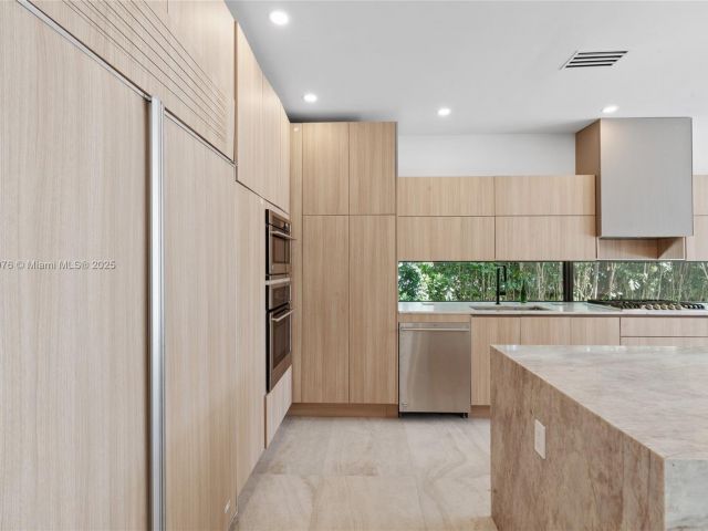 Home for sale at 550 S Shore Dr - photo 7433934