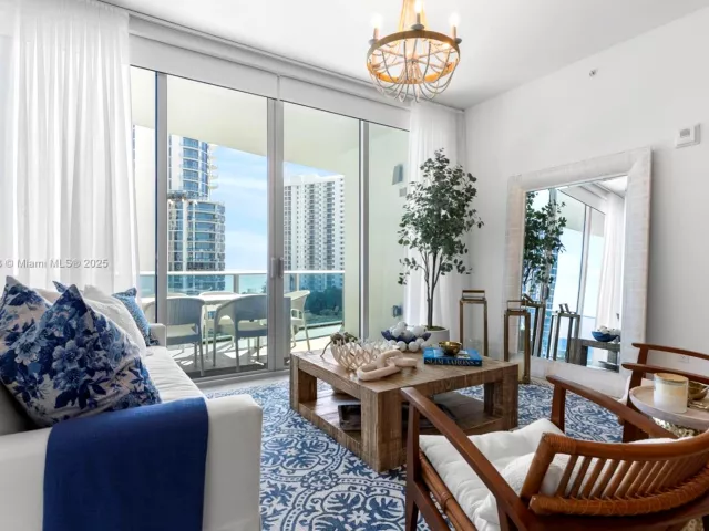2-bedroom condo for rent in Sunny Isles Beach - 17550 Collins Ave 802 - MondialRealty