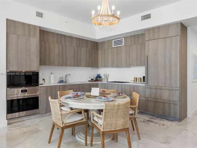 Apartment for rent  Unit #802 - photo 6801624