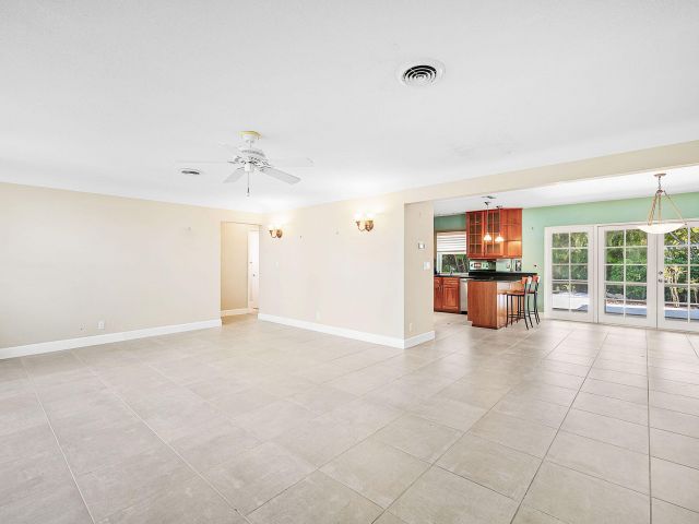 Home for sale at 220 SW 9th Avenue - photo 6809170