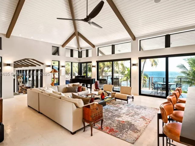 4-bedroom home for sale in Coral Gables - 820 San Pedro Ave - MondialRealty