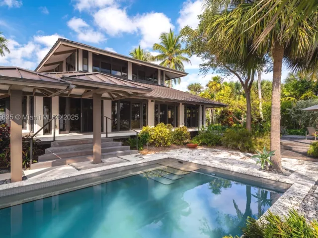 4-bedroom home for sale in Coral Gables - 820 San Pedro Ave - MondialRealty