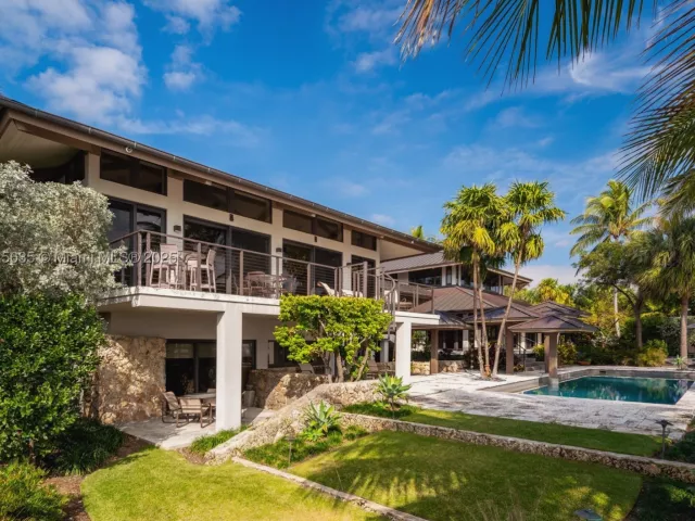 4-bedroom home for sale in Coral Gables - 820 San Pedro Ave - MondialRealty