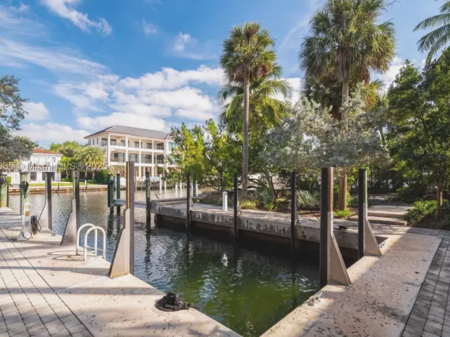 4-bedroom home for sale in Coral Gables - 820 San Pedro Ave - MondialRealty