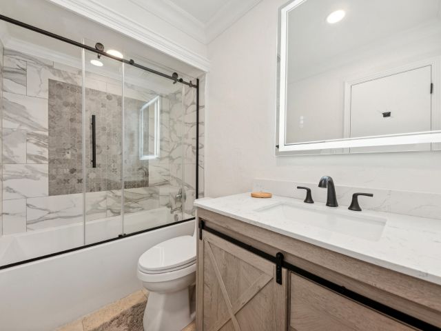 Home for sale at 14 NW 24th Street - photo 6822368
