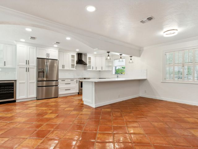 Home for sale at 14 NW 24th Street - photo 6822379