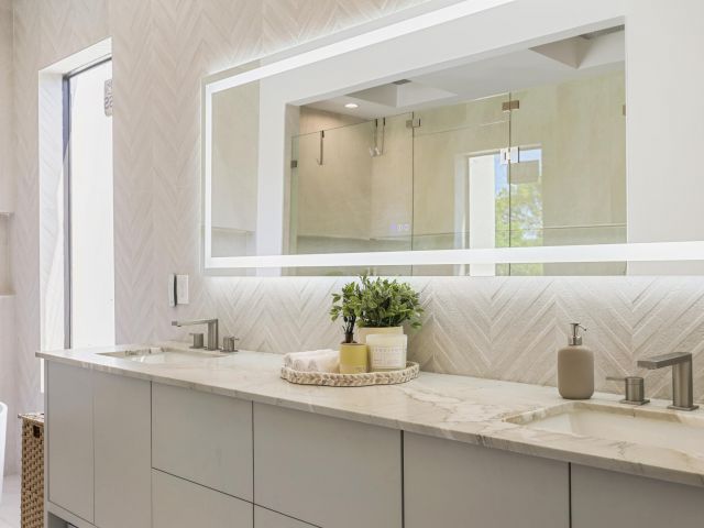 Home for sale at 1504 NE 6th Street - photo 6803724