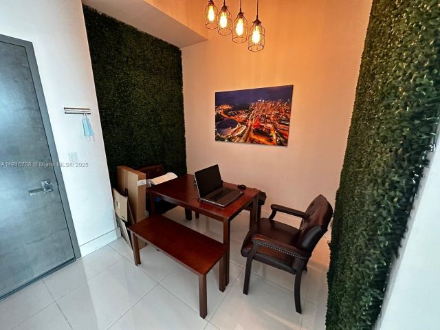 Apartment for rent  Unit # - photo 6797994