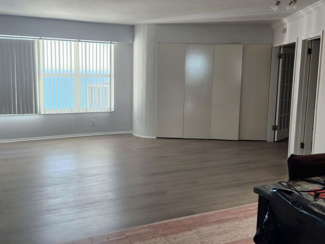 Apartment for rent  Unit #1702 - photo 6805827