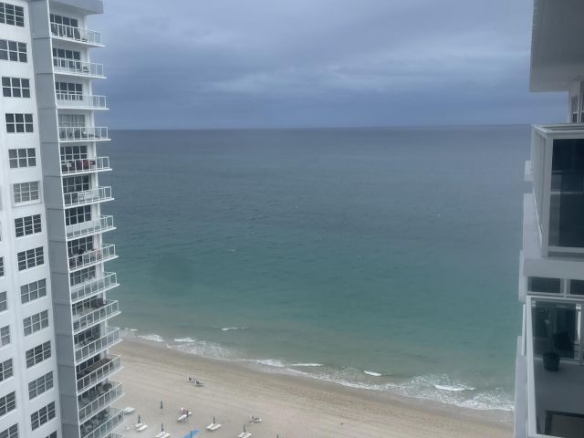 Apartment for rent  Unit #1702 - photo 6805829