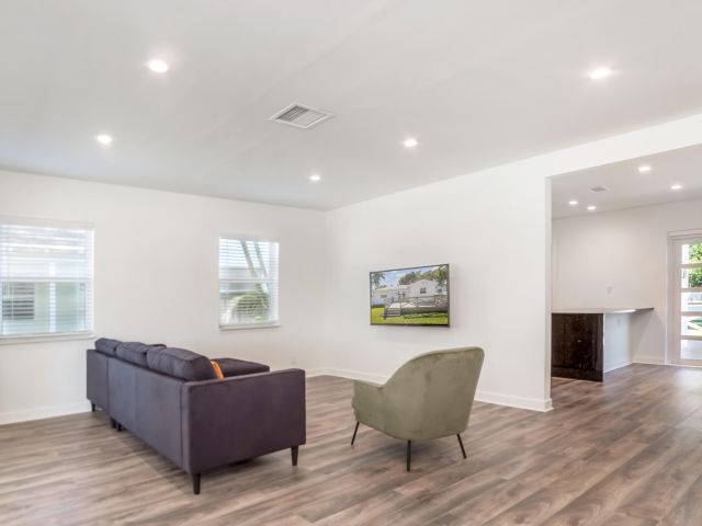 Home for rent at 121 George Bush Boulevard - photo 6798496