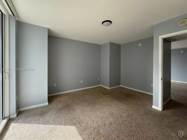 2-bedroom condo for rent in Miami - 50 Biscayne Blvd 3911 - MondialRealty