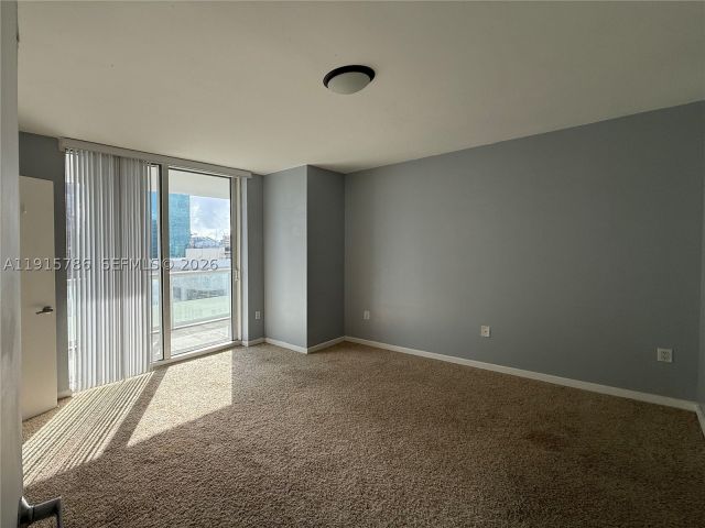 2-bedroom condo for rent in Miami - 50 Biscayne Blvd 3911 - MondialRealty