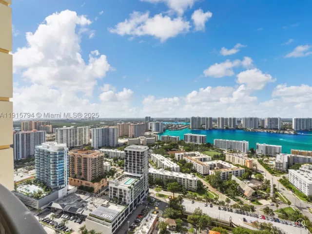 3-bedroom condo for sale in Sunny Isles Beach - 17875 Collins Ave 3305 - MondialRealty