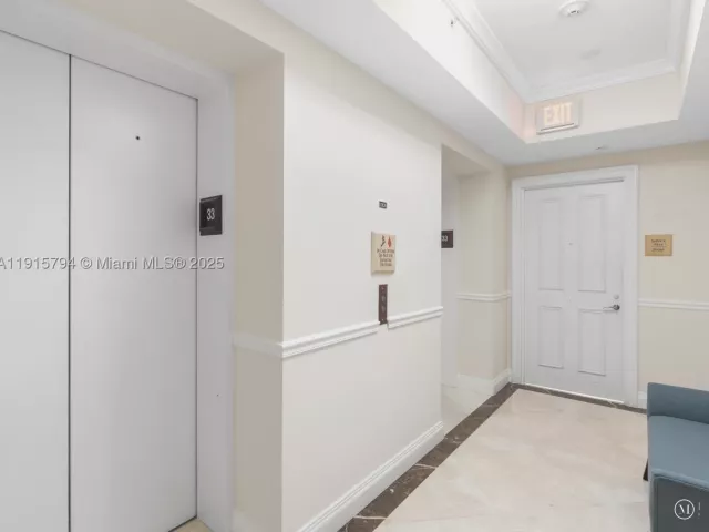 3-bedroom condo for sale in Sunny Isles Beach - 17875 Collins Ave 3305 - MondialRealty
