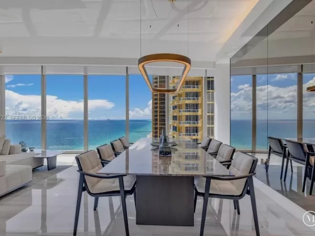 5-bedroom condo for sale in Sunny Isles Beach - 17901 Collins Ave 2604 - MondialRealty