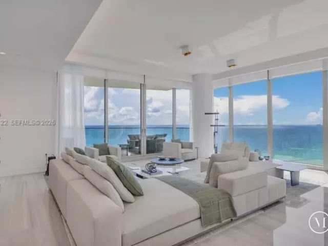 5-bedroom condo for sale in Sunny Isles Beach - 17901 Collins Ave 2604 - MondialRealty