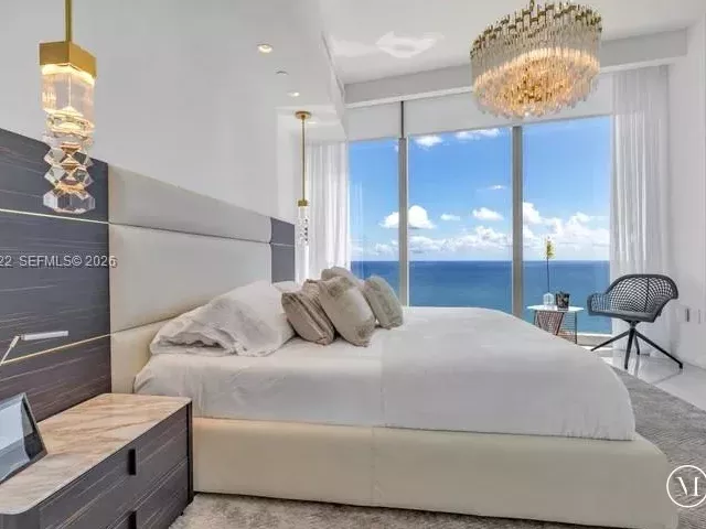 5-bedroom condo for sale in Sunny Isles Beach - 17901 Collins Ave 2604 - MondialRealty