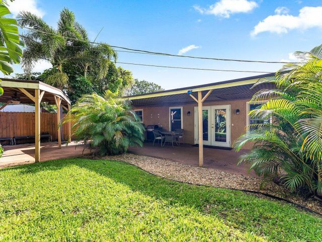 Home for sale at 5151 NE 8th Avenue - photo 6808188