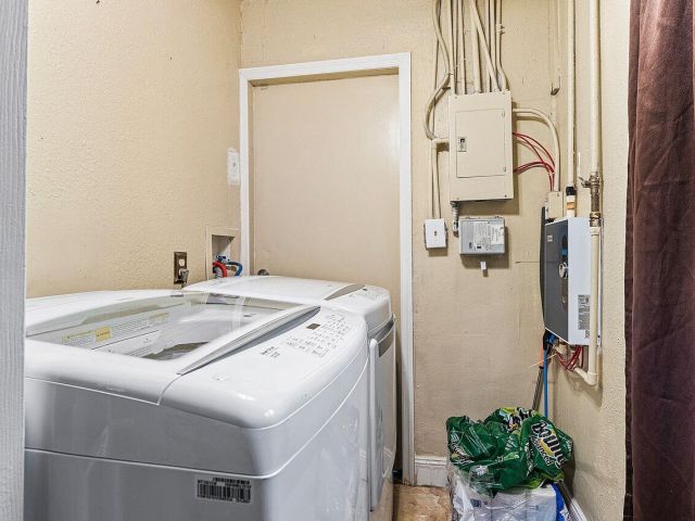 Home for sale at 5151 NE 8th Avenue - photo 6808191