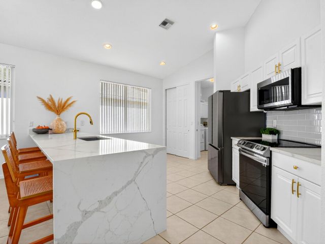 Home for rent at 2245 Sapphire Circle - photo 6808547