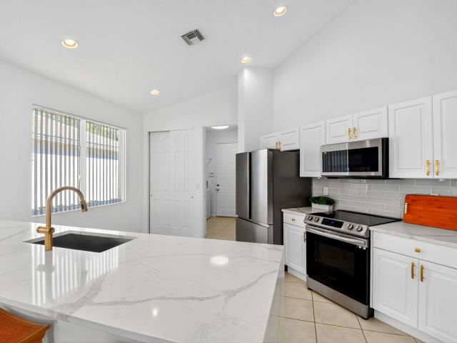 Home for rent at 2245 Sapphire Circle - photo 6808548