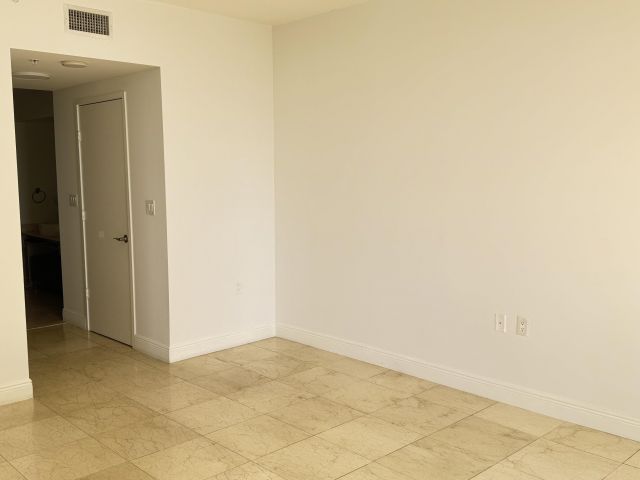 Apartment for rent  Unit ##1004 - photo 6799252