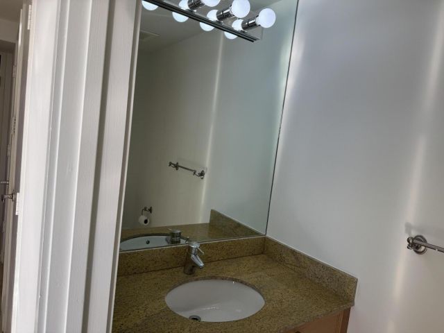Apartment for rent  Unit ##1004 - photo 6799255