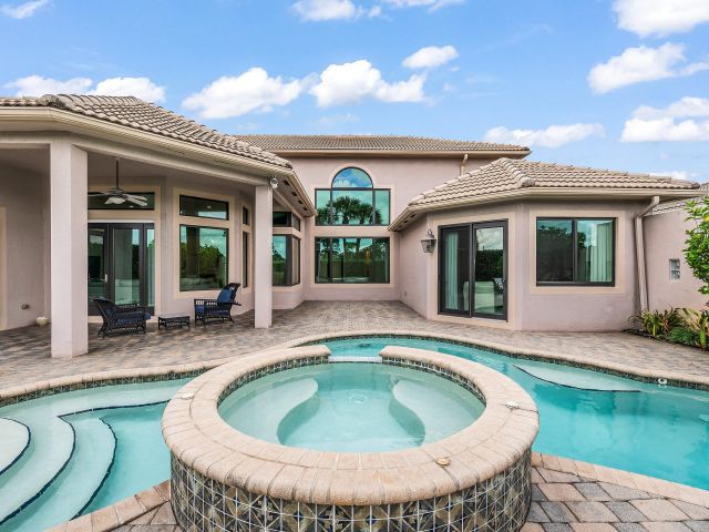 Home for sale at 15620 Glencrest Avenue - photo 6872684