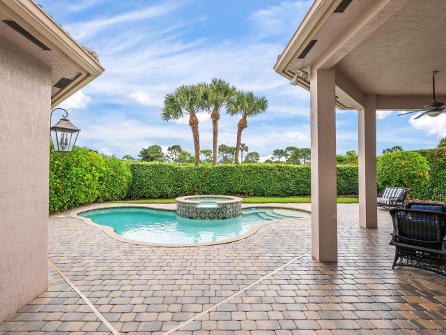 Home for sale at 15620 Glencrest Avenue - photo 6872685