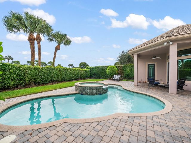 Home for sale at 15620 Glencrest Avenue - photo 6872686