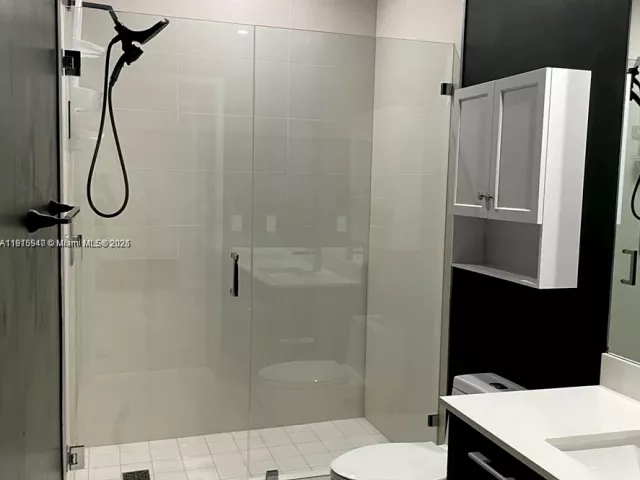 3-bedroom condo for rent in Miami - 55 SW 9th St 4304 - MondialRealty