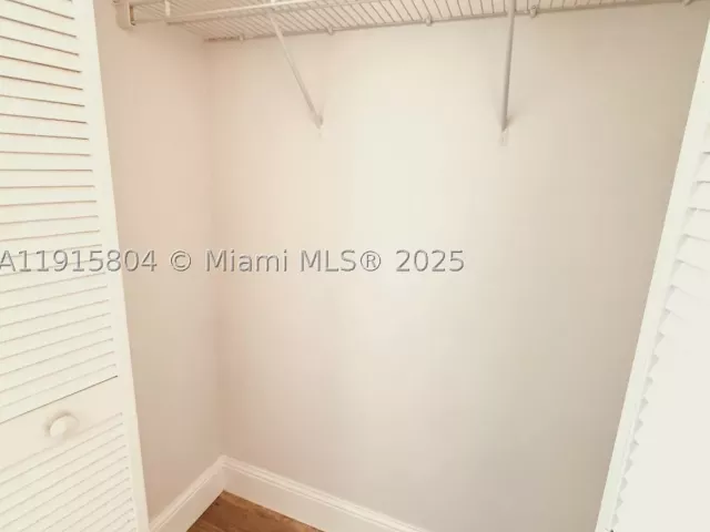 2-bedroom condo for sale in Aventura - 19501 W Country Club Dr 2310 - MondialRealty