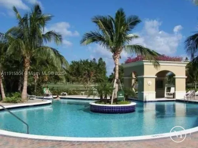 2-bedroom condo for sale in Aventura - 19501 W Country Club Dr 2310 - MondialRealty