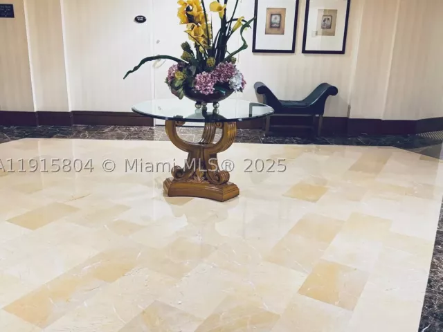 2-bedroom condo for sale in Aventura - 19501 W Country Club Dr 2310 - MondialRealty