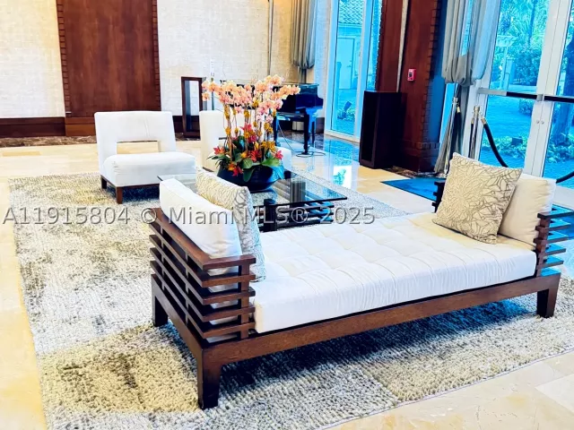 2-bedroom condo for sale in Aventura - 19501 W Country Club Dr 2310 - MondialRealty