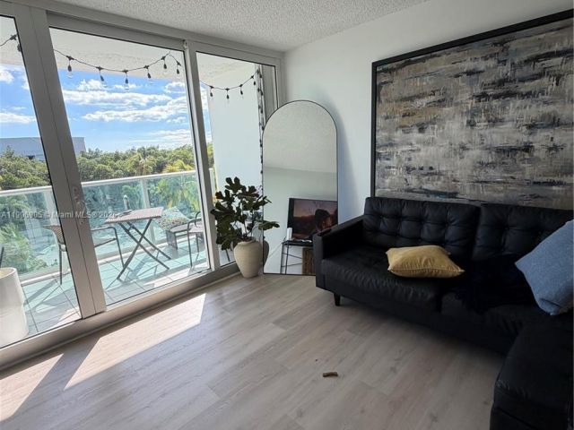 Apartment for sale  Unit #425 - photo 6798226