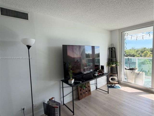 Apartment for sale  Unit #425 - photo 6798228