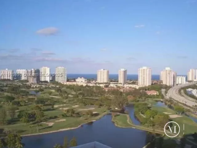 1-bedroom condo for sale in Aventura - 19501 W Country Club Dr PH-06 - MondialRealty