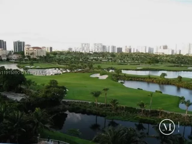 1-bedroom condo for sale in Aventura - 19501 W Country Club Dr PH-06 - MondialRealty