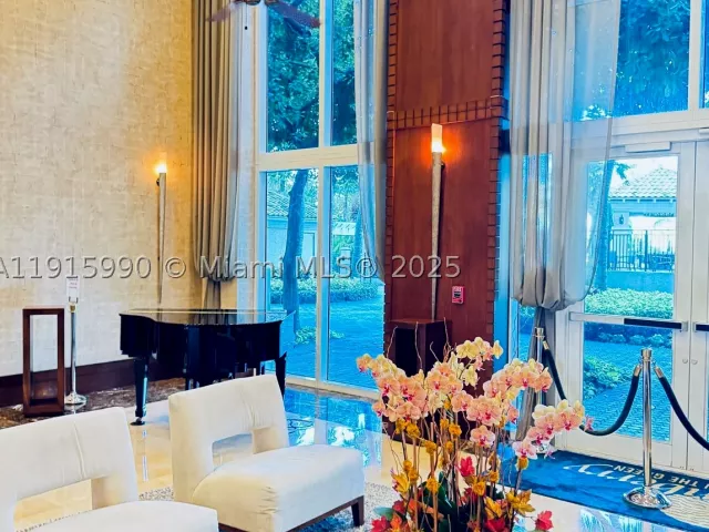 1-bedroom condo for sale in Aventura - 19501 W Country Club Dr PH-06 - MondialRealty