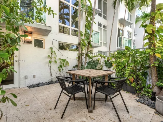 3-bedroom home for sale in Miami Beach - 1853 Jefferson Ave 6 - MondialRealty