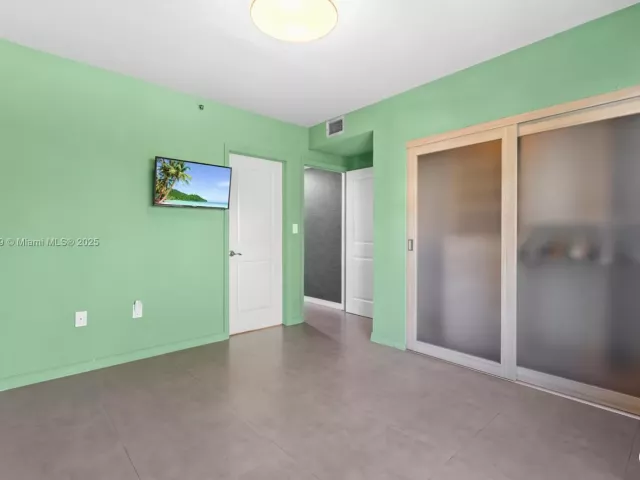 3-bedroom home for sale in Miami Beach - 1853 Jefferson Ave 6 - MondialRealty